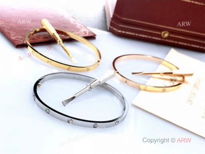 2019 Replica Cartier Love Narrow Bracelet with 6 Diamond